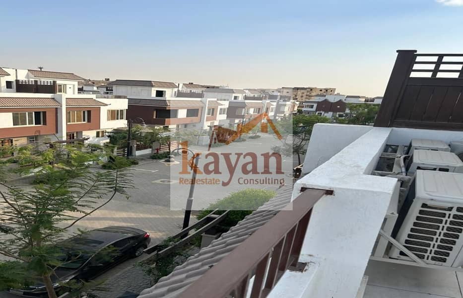 22 b2487aca-7b47-4293-a021-d6edd94aafe6. jpg