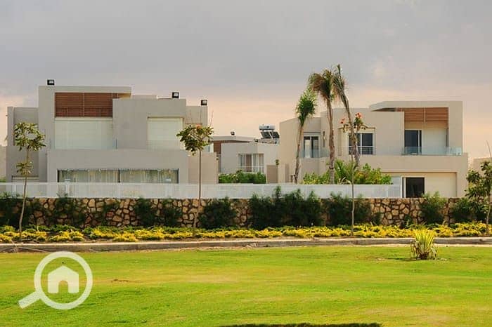 2 b5f8605ed7ac4bfd8ac87fba777b3d84. jpg