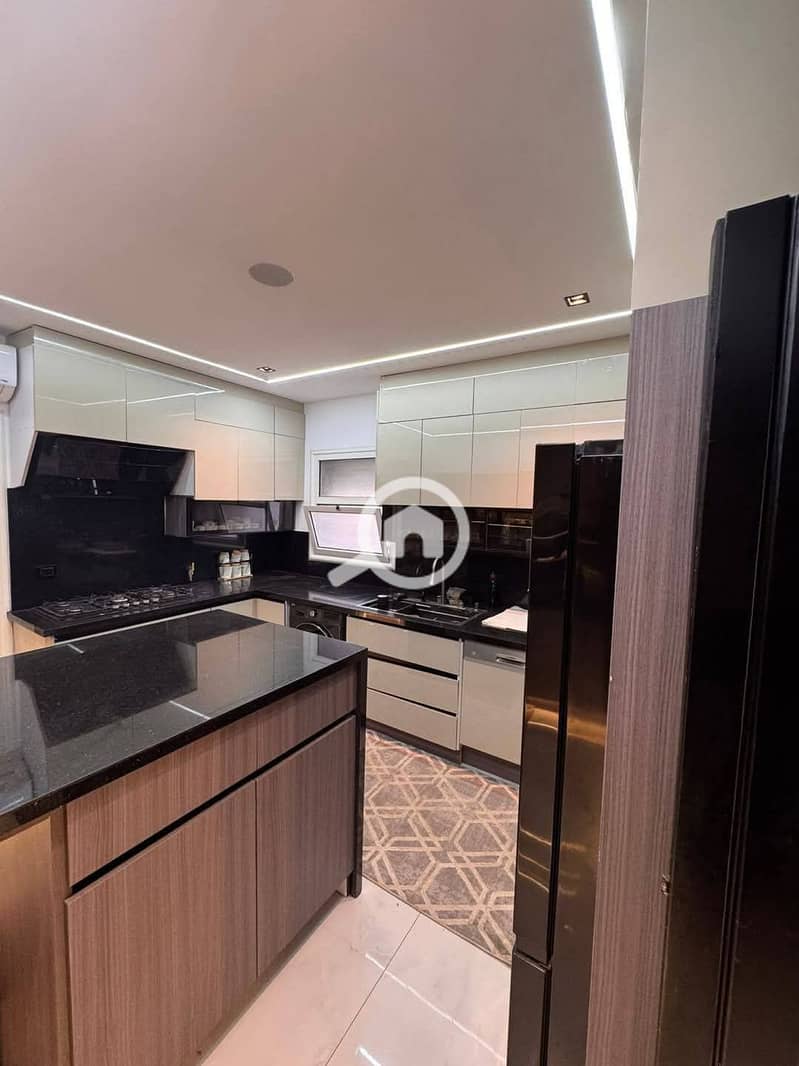 10 bafa887a-66e1-4681-bb05-9dd75aebf340. jpeg