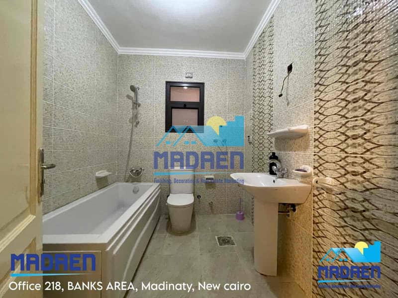 5 d5300a3e-1646-4fb0-b4fd-e404398adb08. jpg