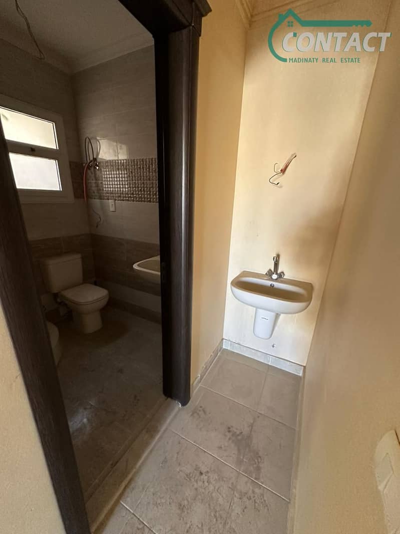 5 159904a8-69a4-449c-b505-42eb31e89ba4. jpg