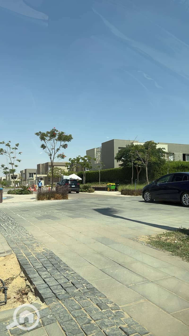 4 WhatsApp Image 2025-08-25 at 14.28. 58_af8ab6be. jpg