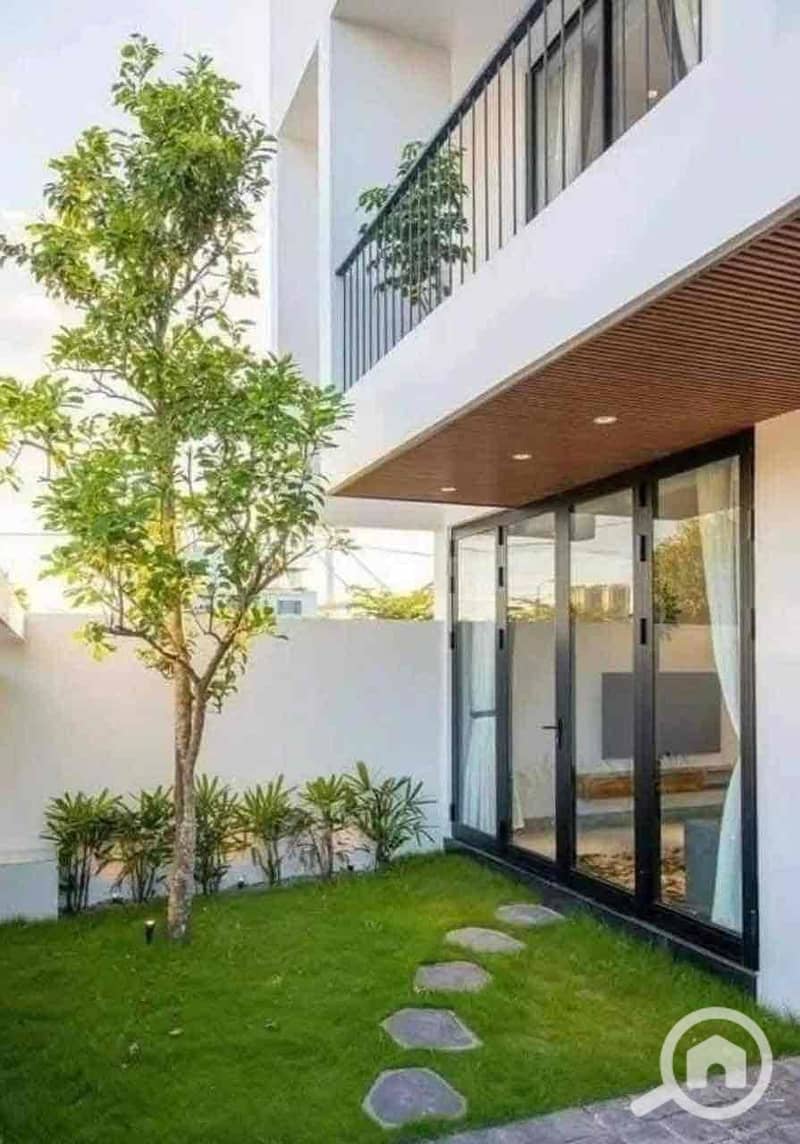 12 5eee1873-a1b9-414f-9928-05ab736f9ec1. jpg