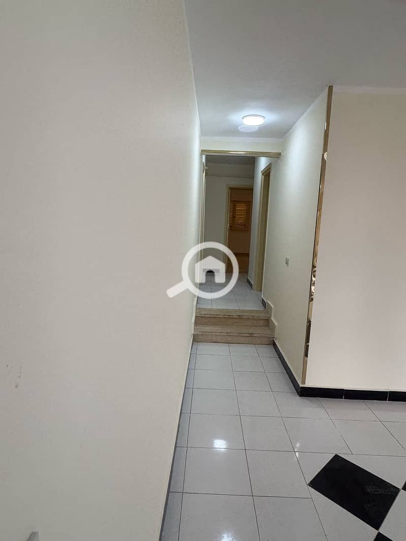 12 WhatsApp Image 2026-01-08 at 21.08. 29 (1). jpeg