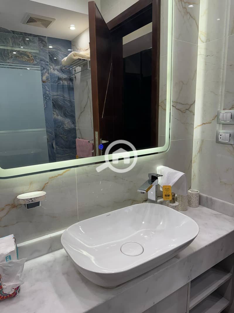 7 583d3d75-05ba-4bf9-9ef6-d4b03a41f885. jpg