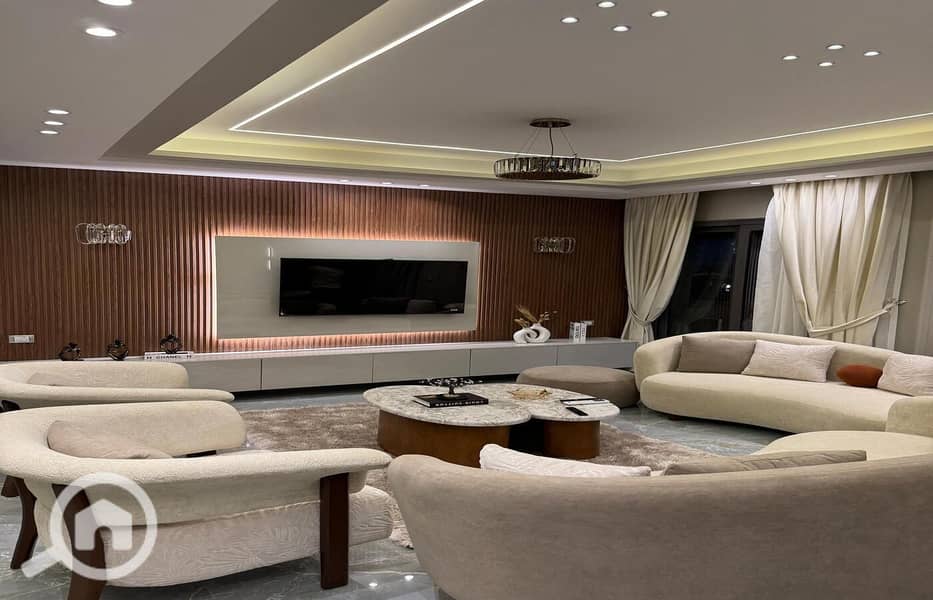 15 0b59ed51-36d2-419d-9a57-1e36ee404438. jpg