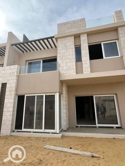 4 Bedroom Townhouse for Sale in 6th of October, Giza - 487306343_1058185299662440_1436854824539719197_n. jpg