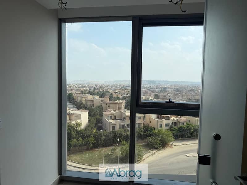 2 823f6e33-4894-41f7-8f23-f23b0ed80dda. jpeg