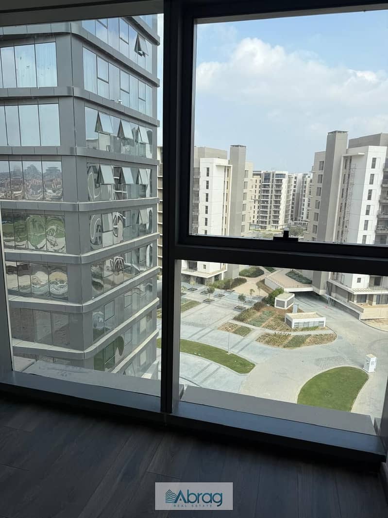 4 6582abc1-af02-4c2e-9eb5-893c8d71d9e4. jpeg