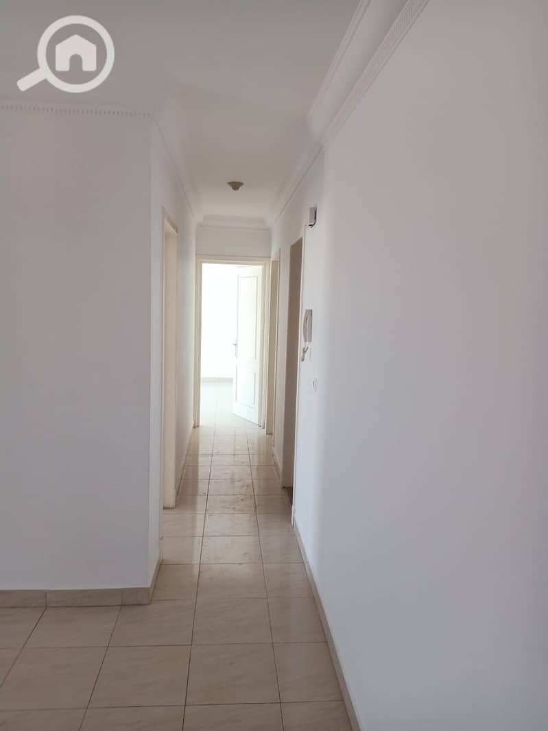 4 928b52a5-b3e6-4944-b8ba-7cb225764d4e. jfif. jpg