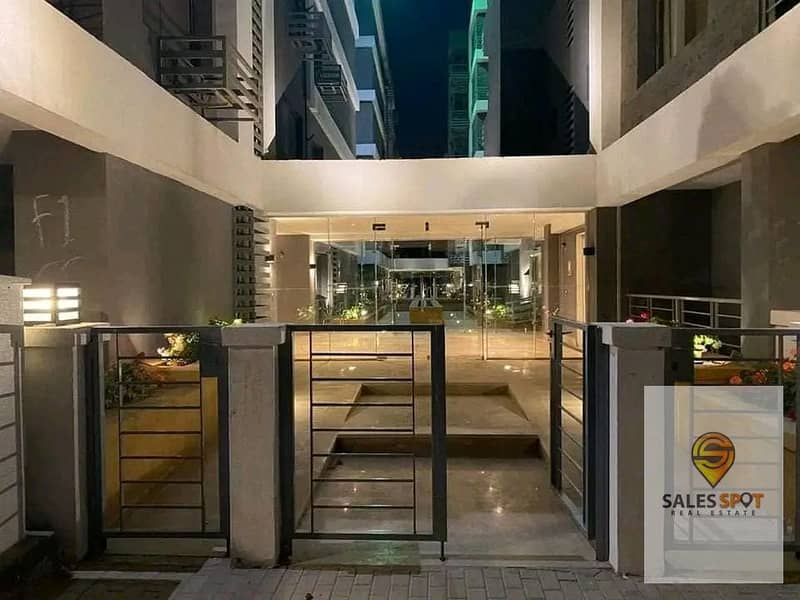 10 974b3f3b-6442-41aa-8d39-bf1ef0e06f80. jpg