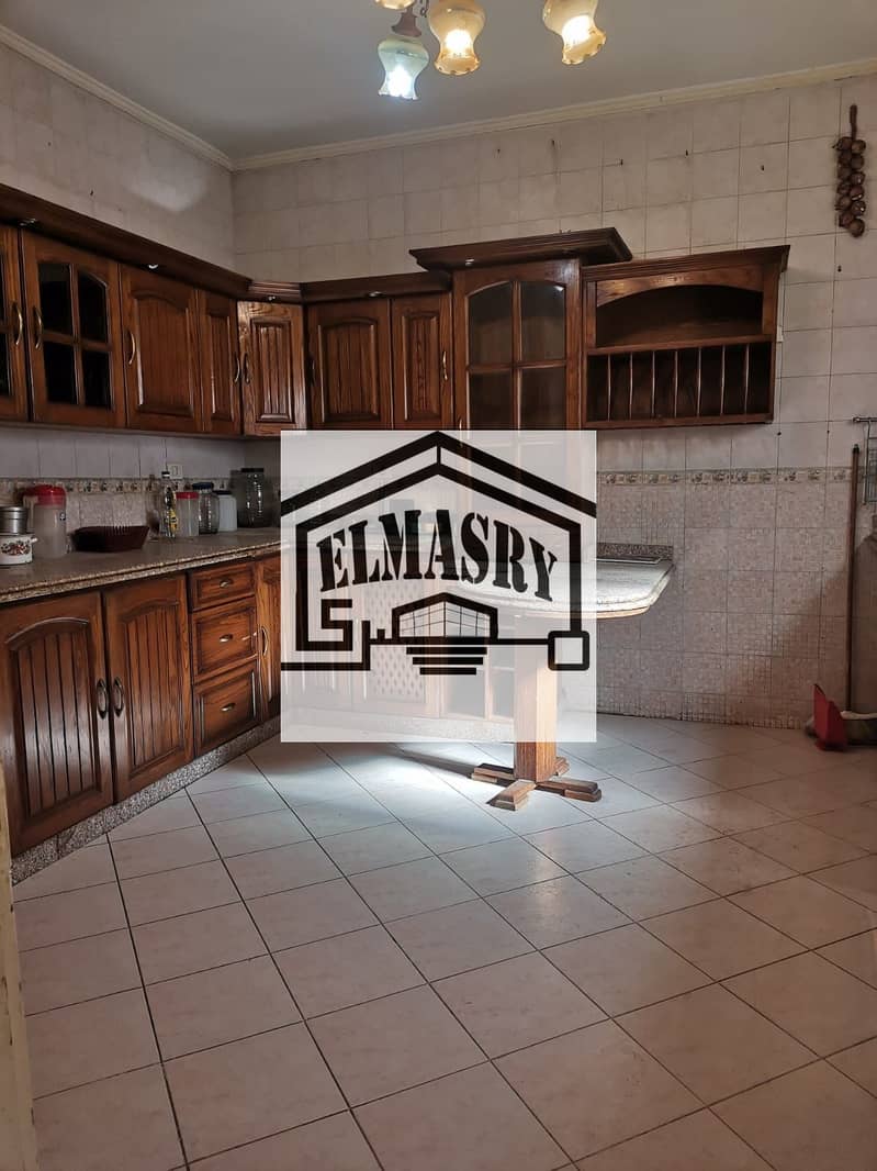 8 b498efa8-8ab5-4f9a-951c-5c0a717e8142. jpg