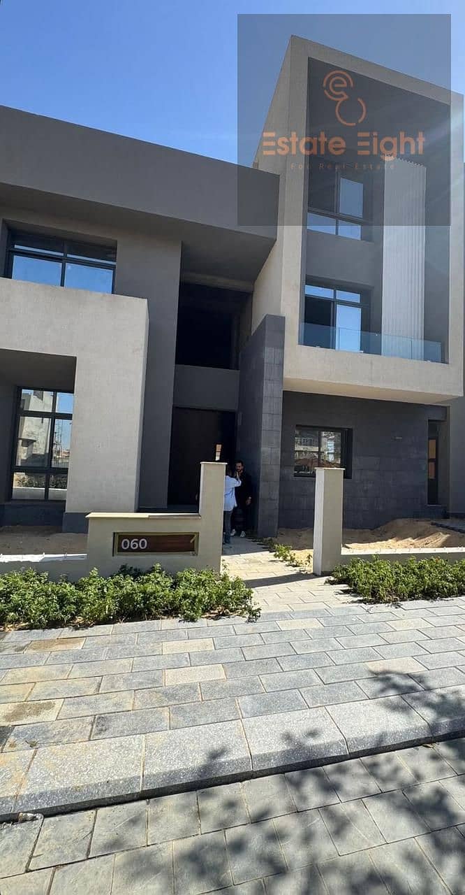 2 86aee729-940b-402a-a5e4-d2fc581693ab. jpg