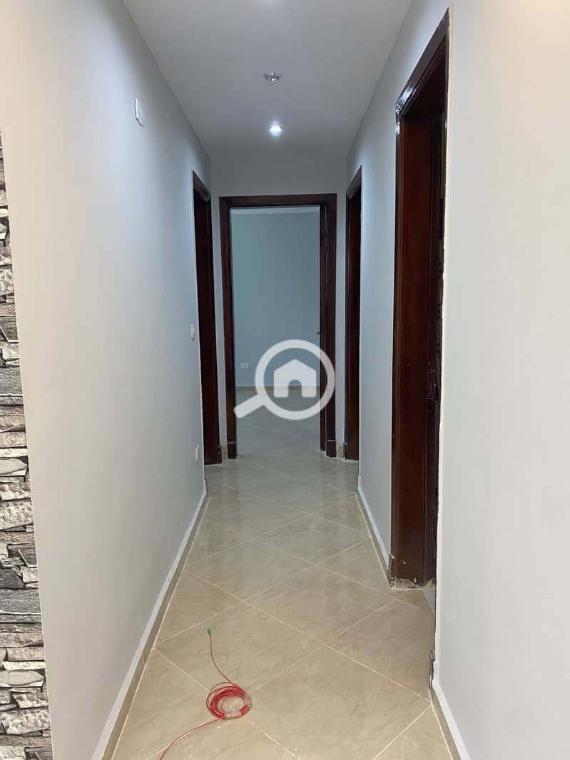 4 f31f27b9-3d30-49e2-9d7f-4ab210cc3fd1. jpeg