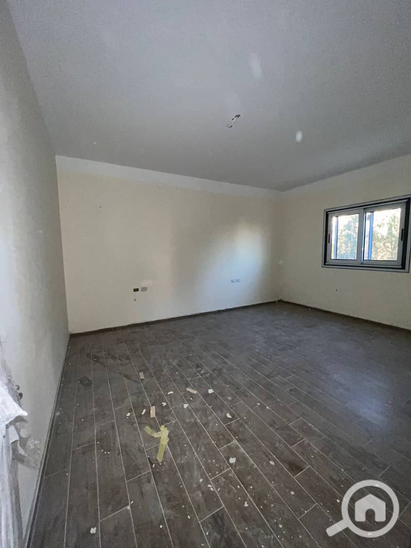 3 500d886e-c6b6-4161-8e32-62d00ffe0c13. jpeg