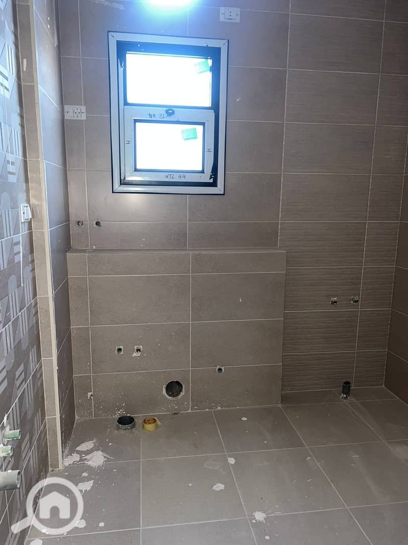 10 5cc61a69-cf16-46fa-82ce-1cd35f542f7d. jpeg