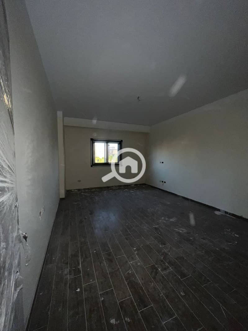 11 f6d74a21-585b-45e9-a02e-63191bcf0ece. jpeg