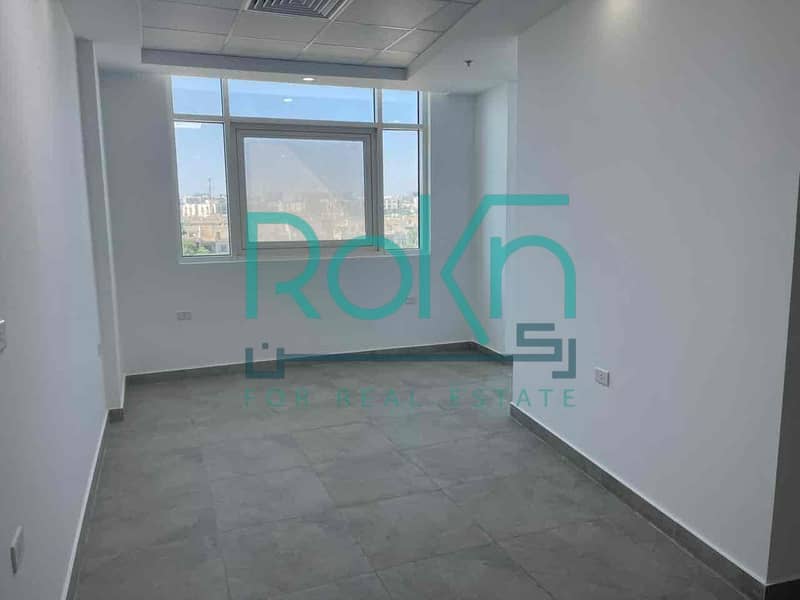 4 f3b76d21-1042-446b-83e1-6b93c7b1c2eb. jpg