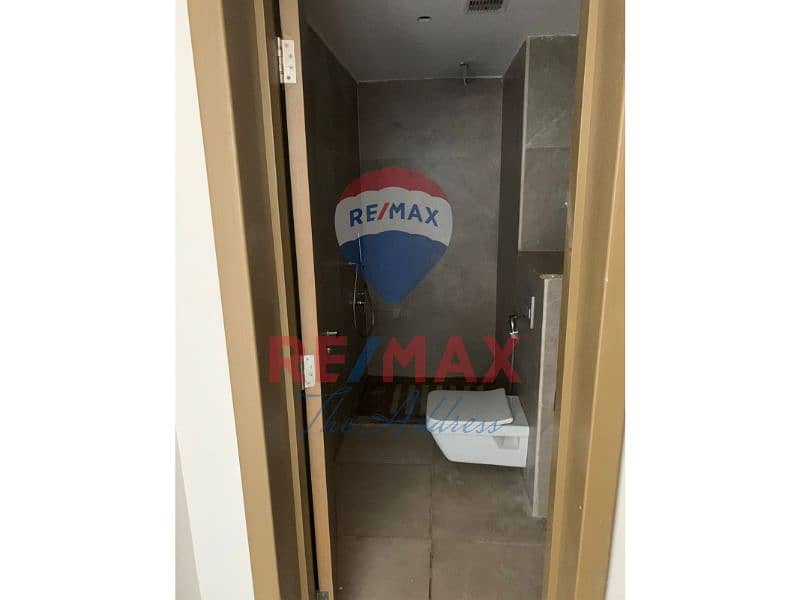 4 747bcfb0-26a6-41fc-b76d-ca04ffd7fac3. jpg