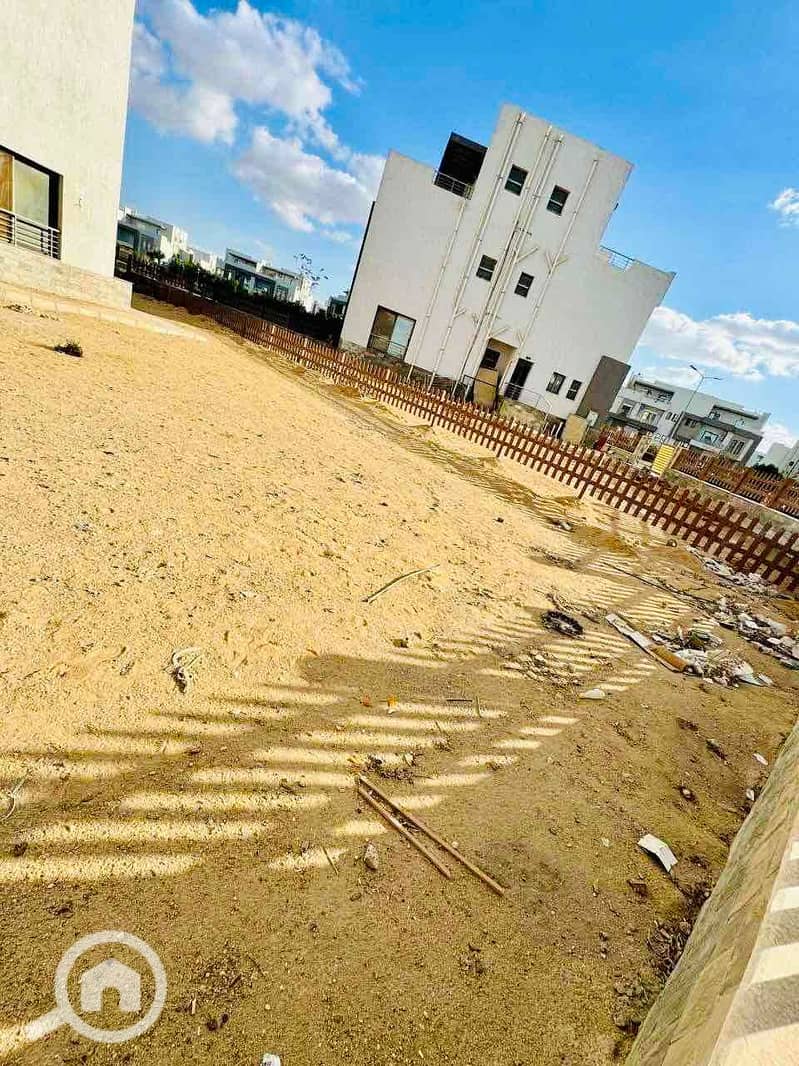 3 17b40d28-6d57-424a-bdec-7e8c8dc079c0. jpg