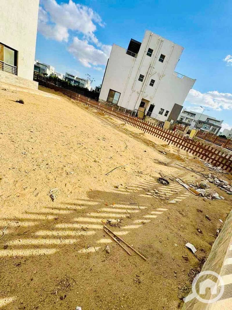 4 b06e99c7-e37c-476a-bd56-33194ebf09e7. jpg