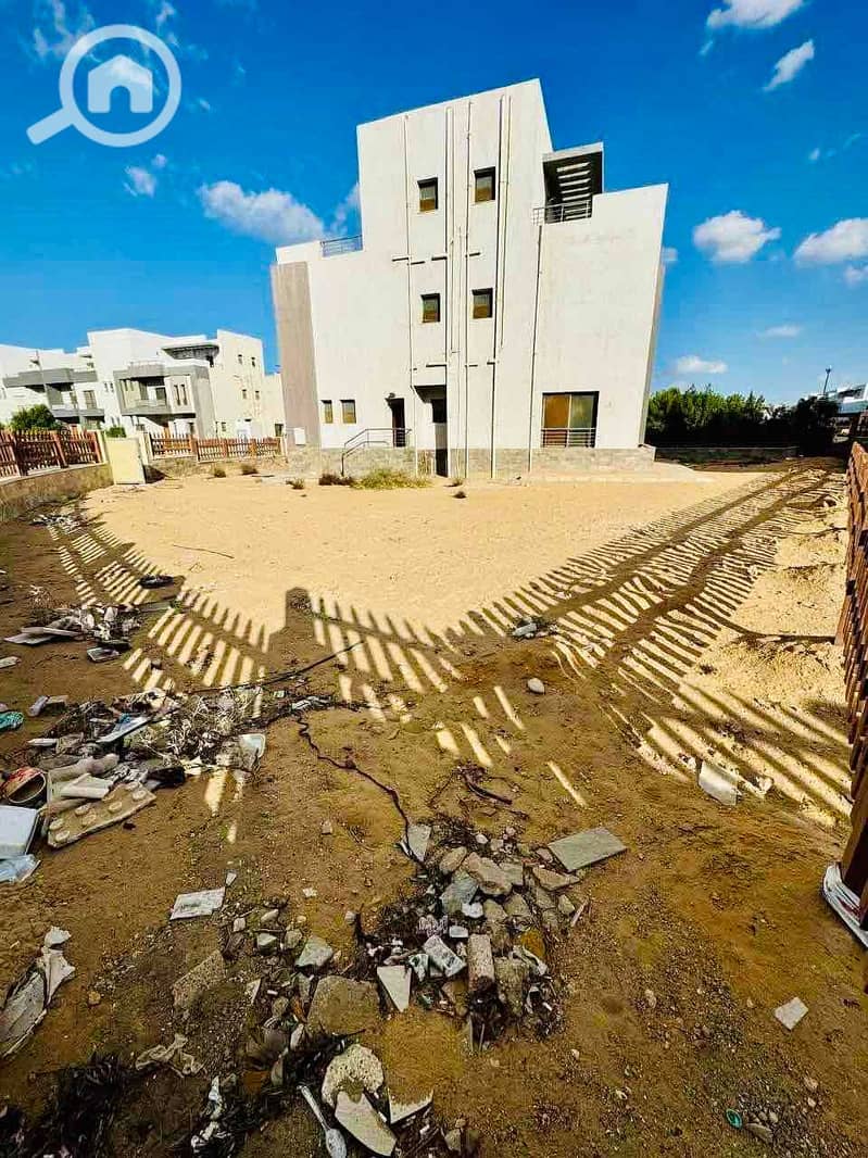 7 7e3315cb-487e-4c25-9ef3-aa1f67bfdc54. jpg