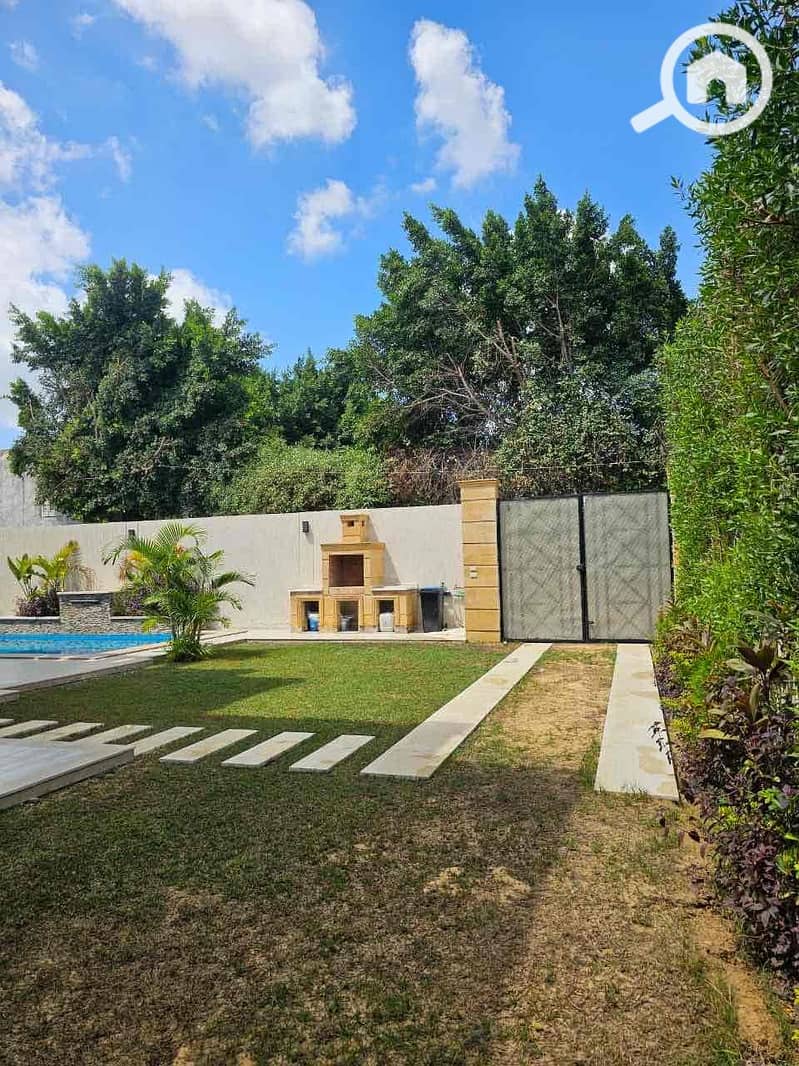 8 6d345b4a-b717-4a0b-aa65-86eb7d055c70. jpg