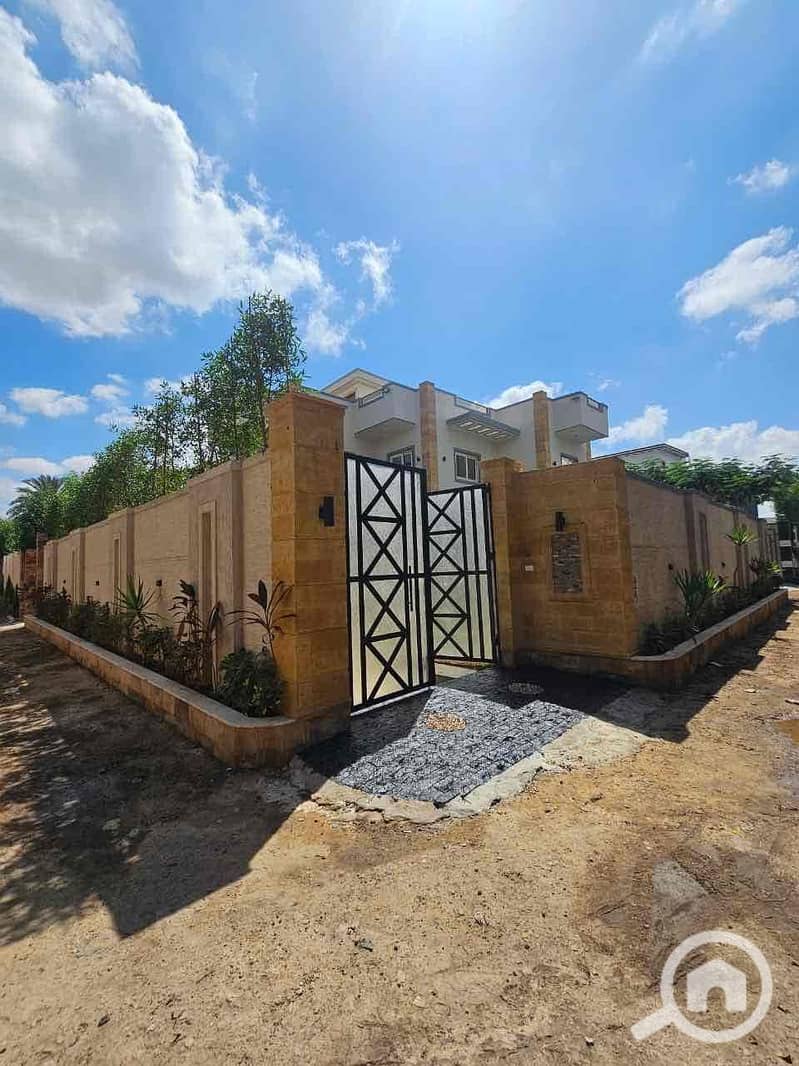 11 f06837d3-0b25-4031-8838-eb078671b880. jpg