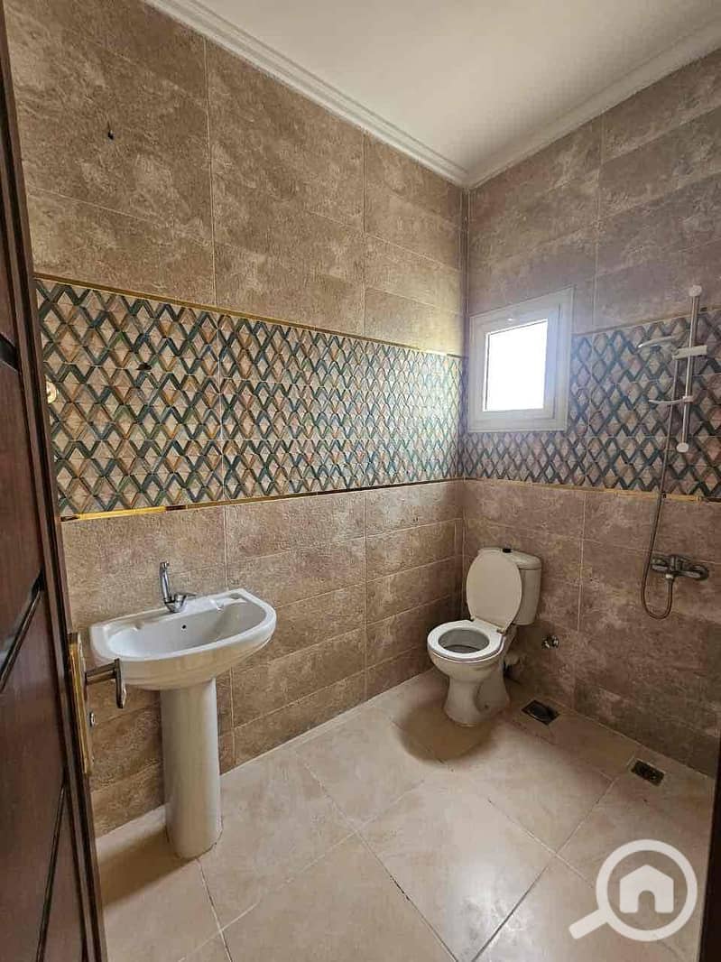 21 7cdf4c98-879b-4712-bc3d-230a05f21749. jpg