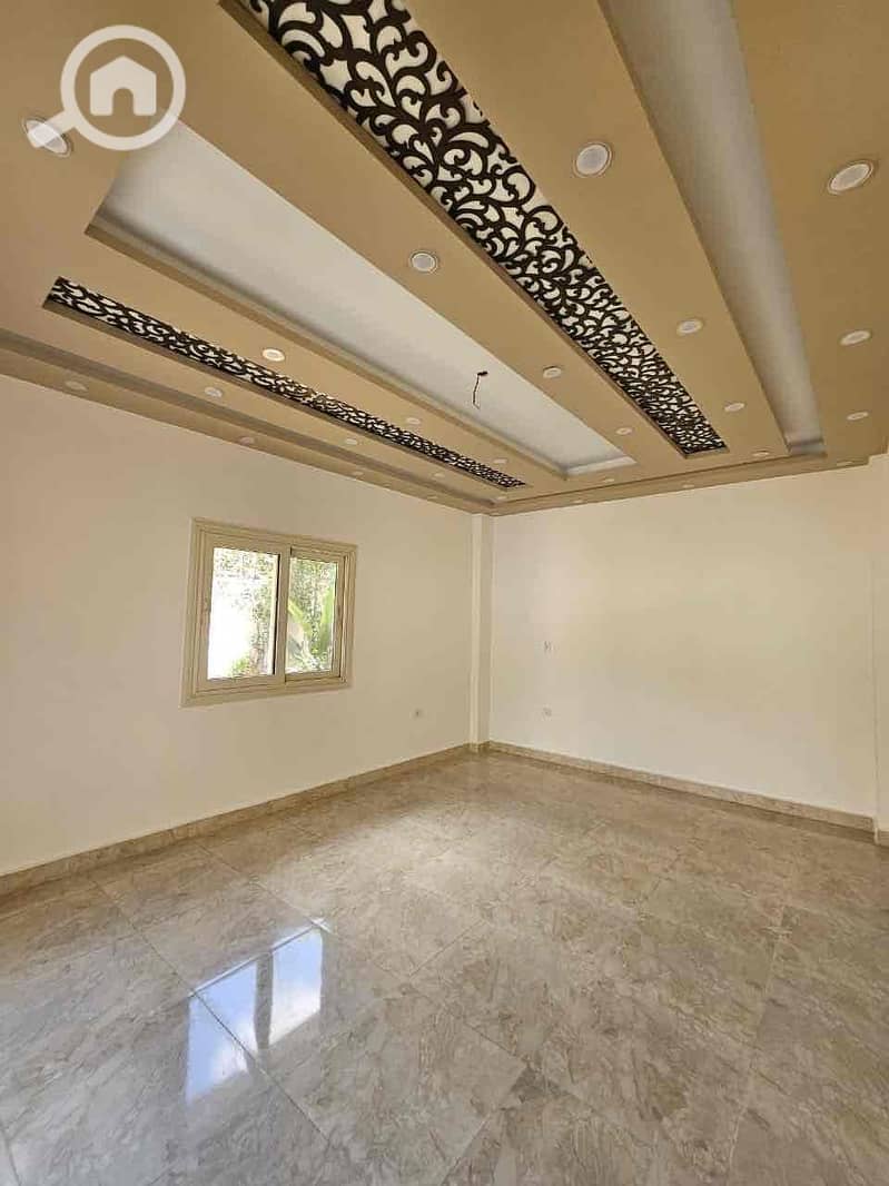 24 b23ad9d0-8436-4a5a-bc07-9b37491e5f53. jpg