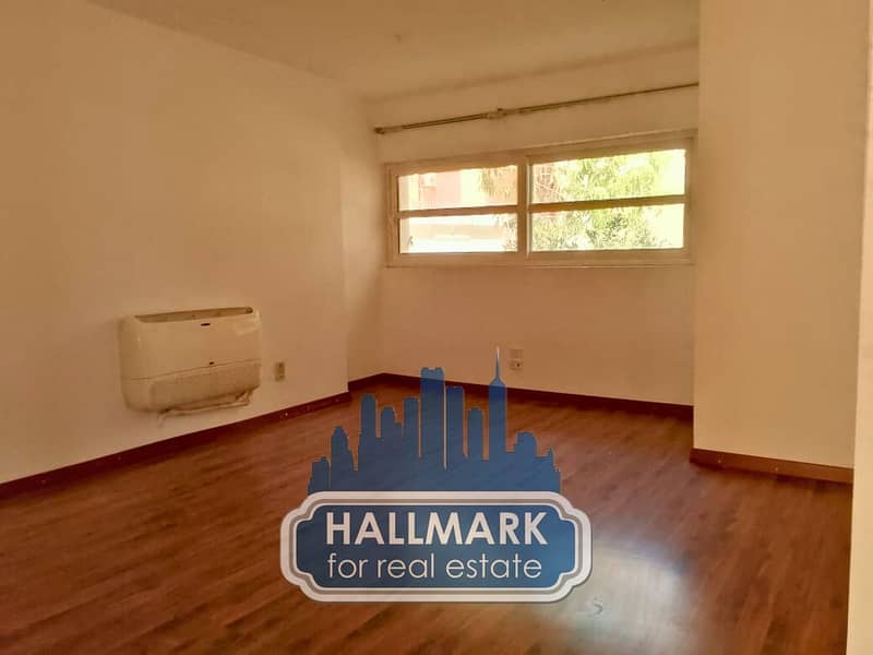 2 cf41442d-3888-43ad-8491-7091f5646299. jpg