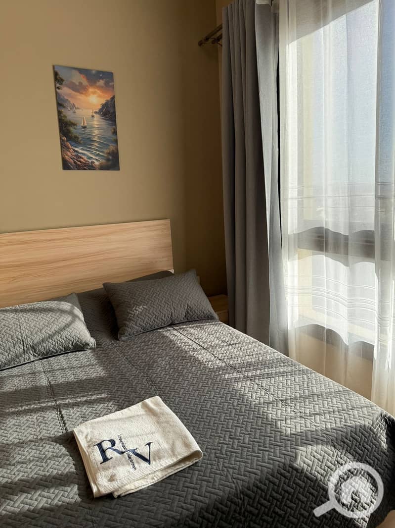 8 ed6fa1a0-bca7-45e3-808e-70b3813a77c7. jpeg