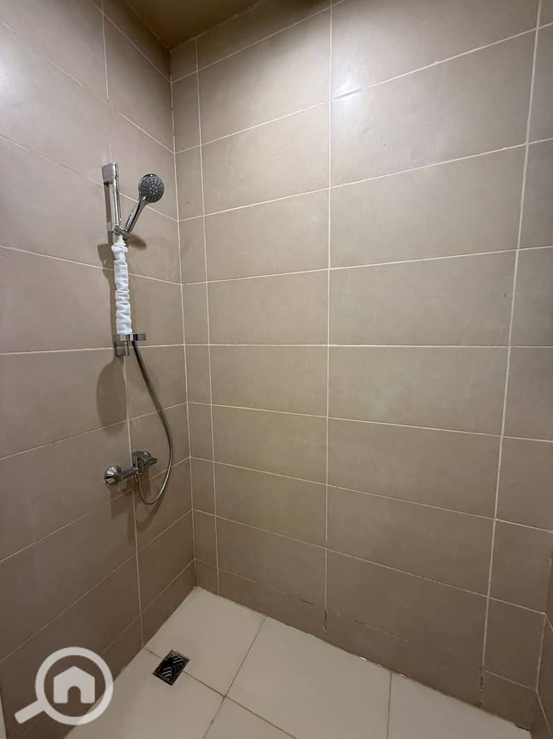 10 2e916d5e-90df-40a6-b1a2-b9b6ba083de6. jpeg