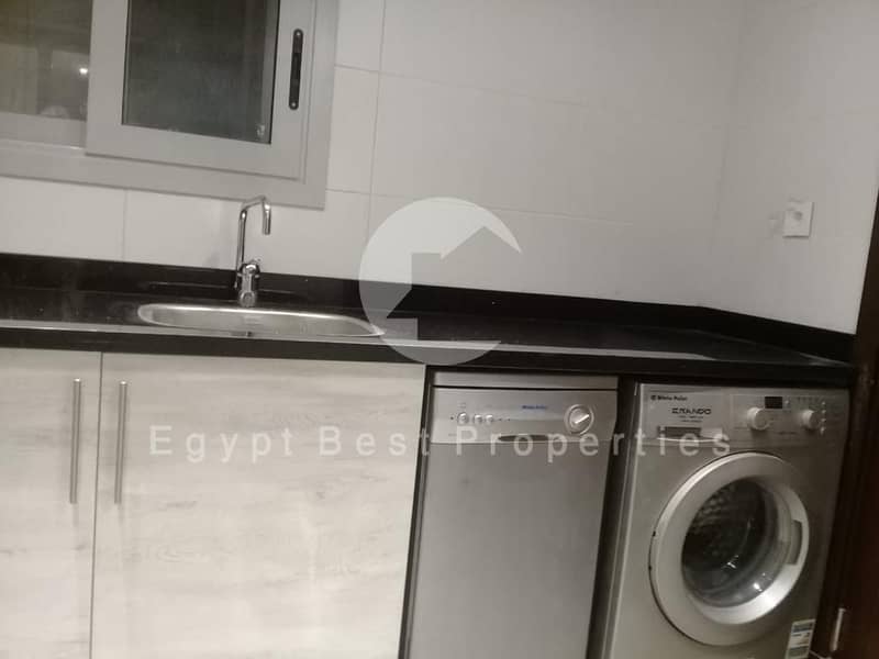 5 78b55d1f-f85d-4a1d-8a36-7ba652be1c8d. jpg