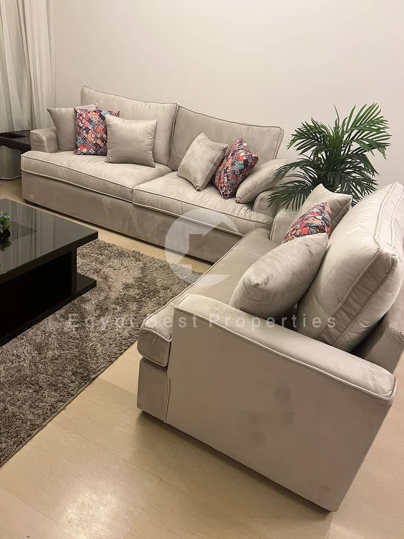 2 d33838b7-73a1-4066-ab44-c24a233ee9d2. jpg