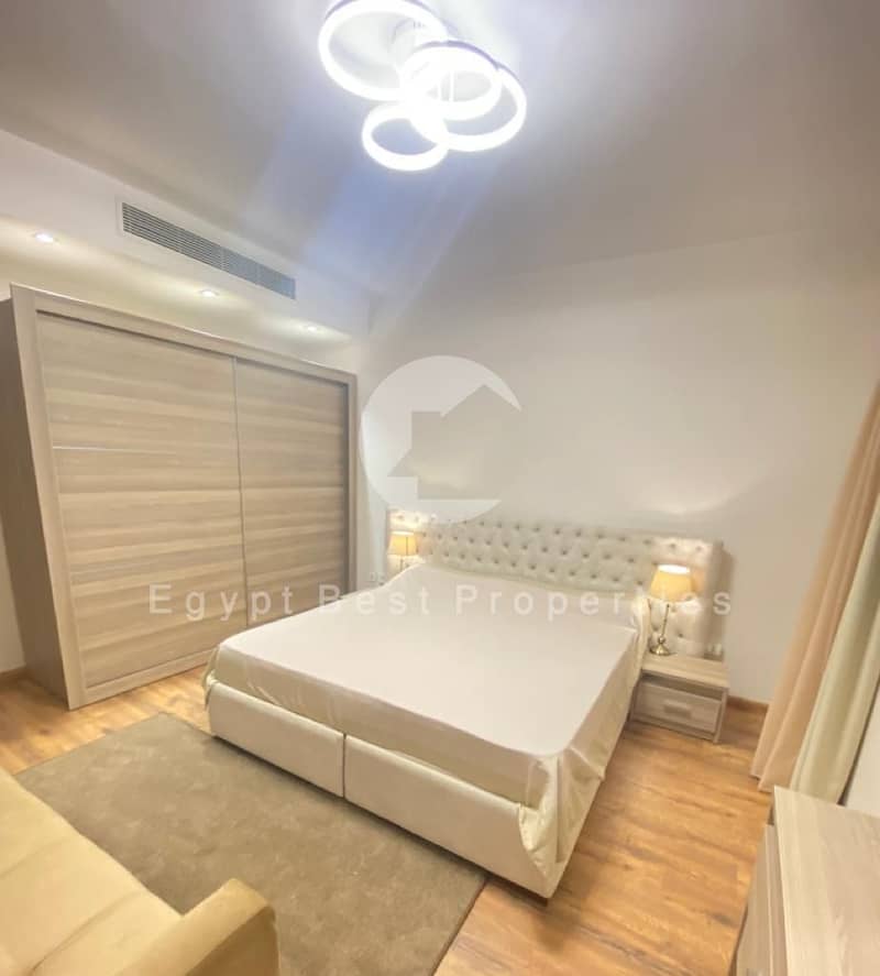 5 3f8ee804-3a8c-43d1-8a34-0f3d3ea20706. jpg