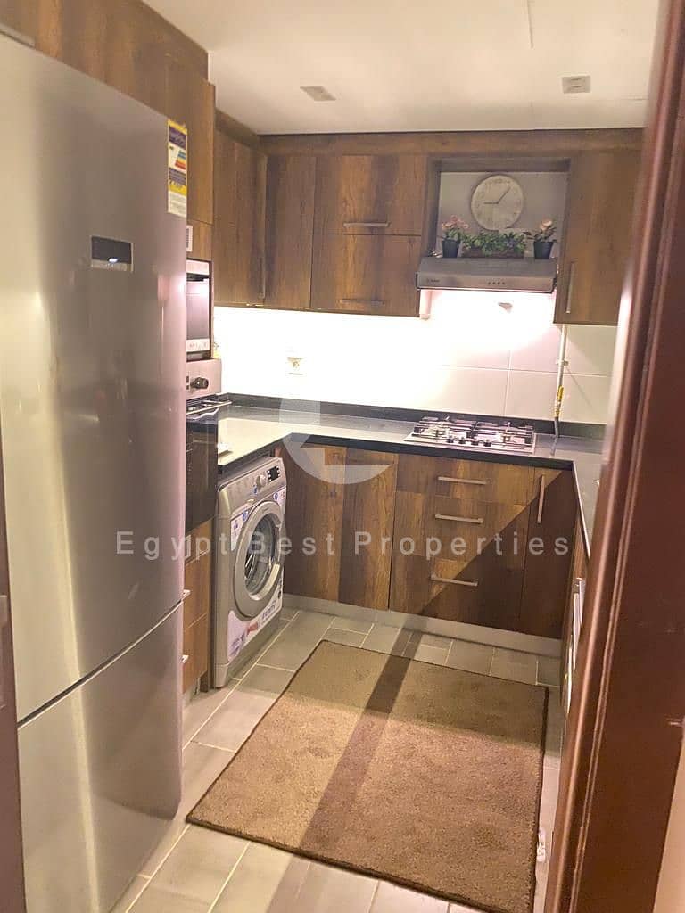 6 8b7ea585-8a75-4848-a5df-8907d97871ee. jpg