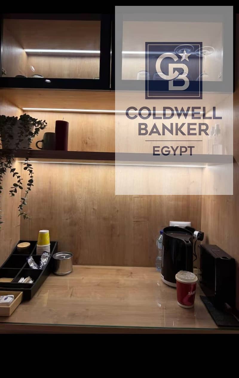 2 9ed23e19-6f7b-436e-ae96-62f7bd840af4. jpg