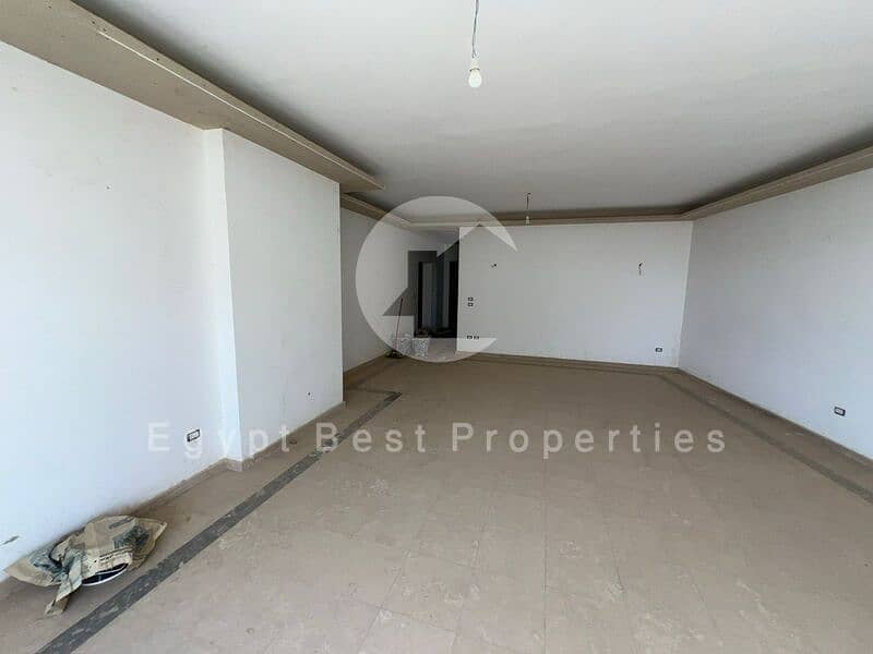 2 6777d116-8e36-4b09-a78a-e86bfa6fa15f. jpg