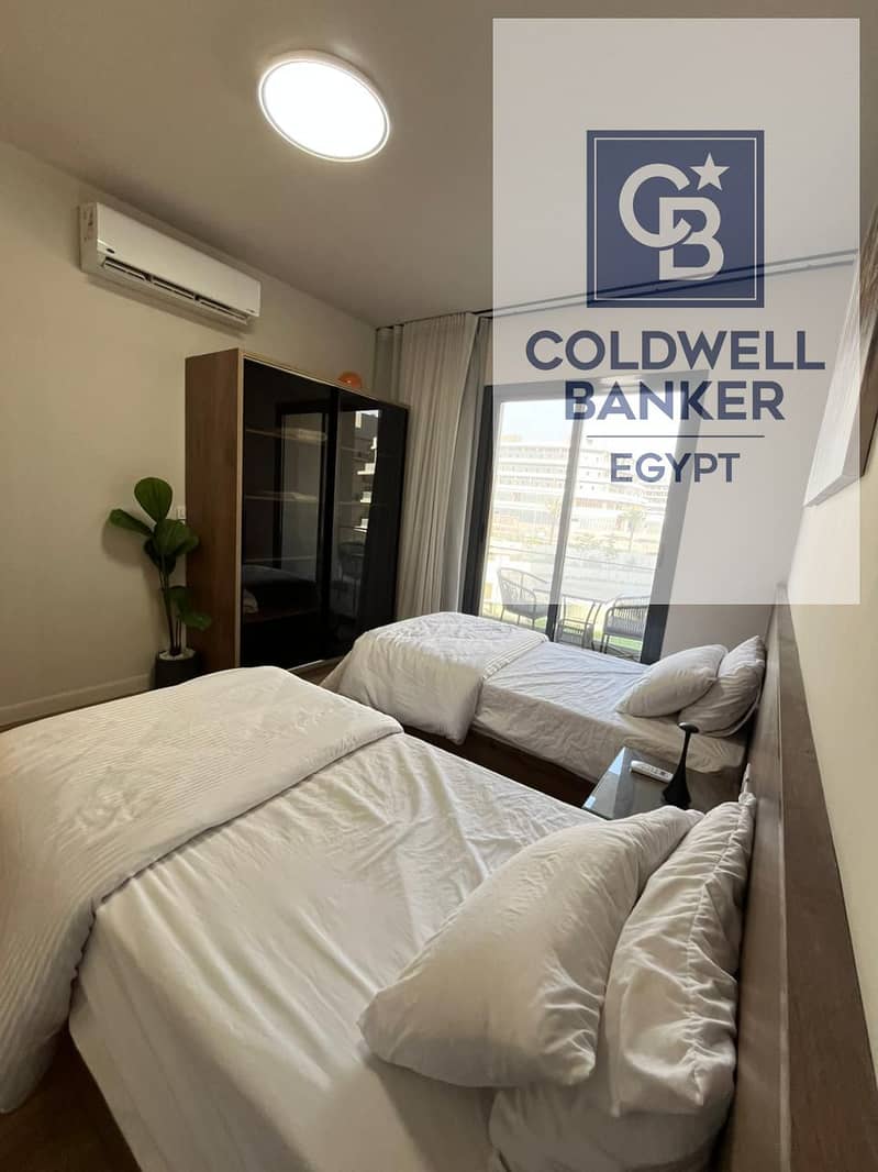 4 8b21e523-241b-4d03-925e-941f73aad3a7. jpg