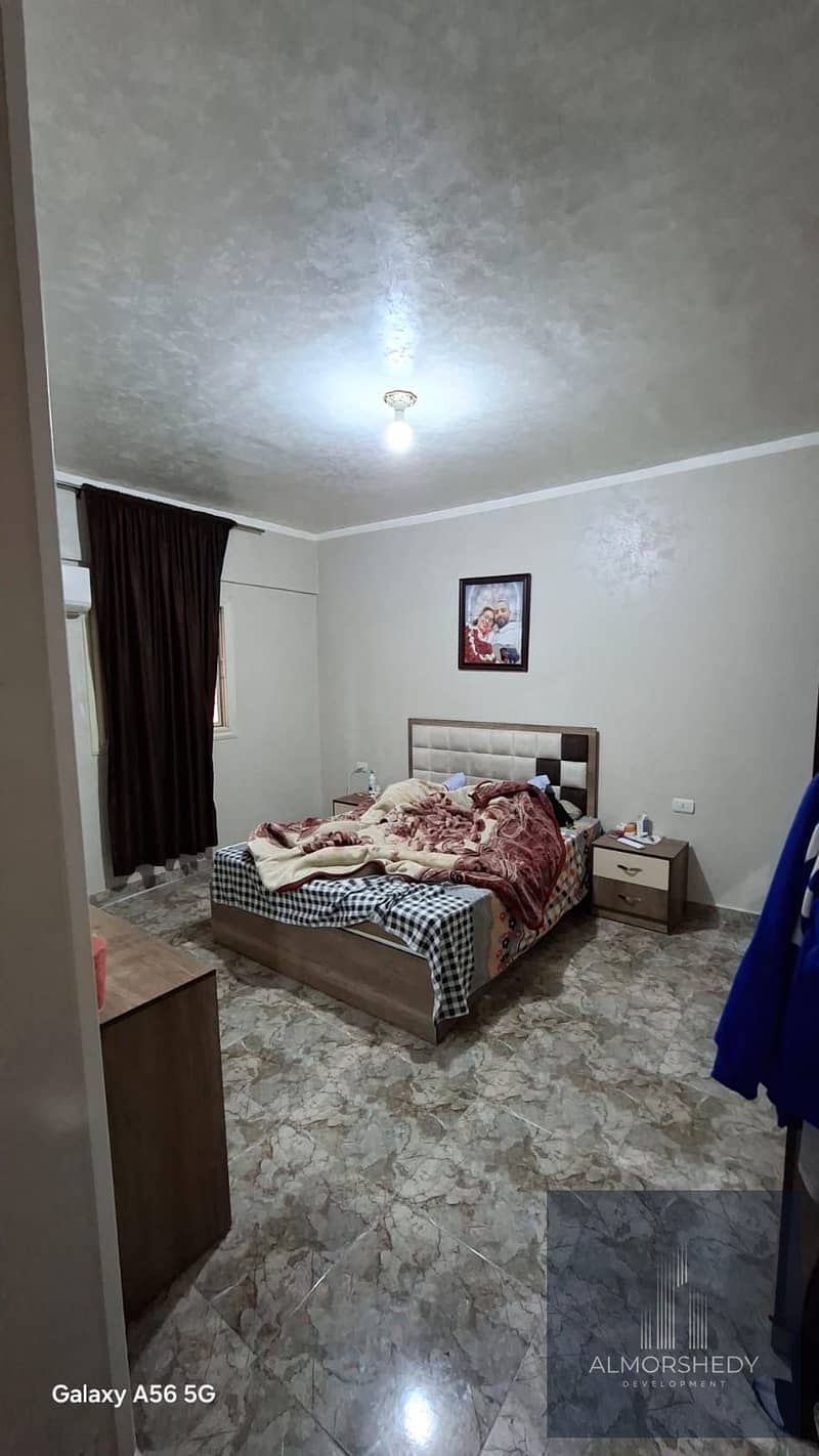 11 e1c2b10d-a3f0-4c72-a7c8-b76802a3cda7. jpg