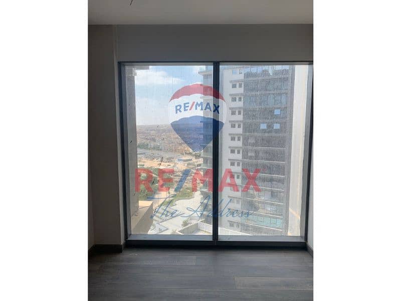 3 d6b2a8a6-d23c-4aa9-9086-92058a4b729d. jpg