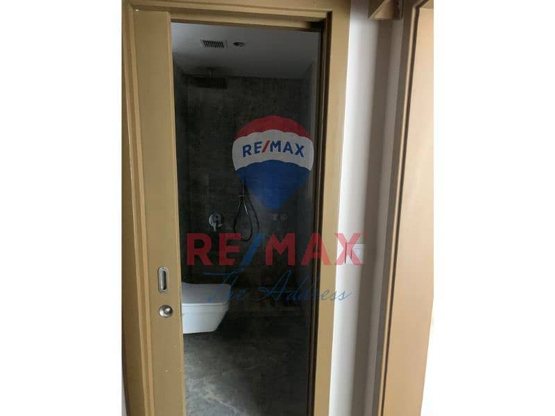 4 3d6ac7d0-f123-47ce-97c4-42fe6d7fe0c2. jpg