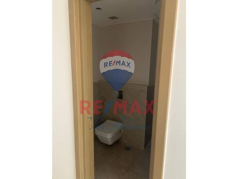 7 68e1c067-706a-4f5d-9427-c10c3c3b07f6. jpg