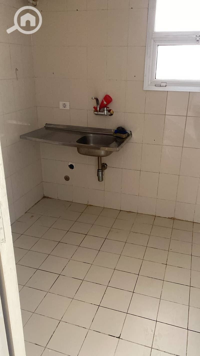 2 4ce65bcc-1fd5-4cd6-8fab-c3dd5456683c. jpg