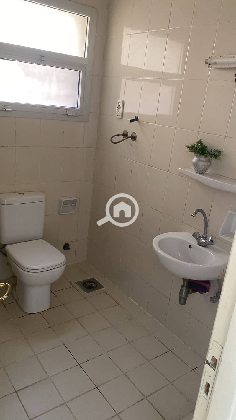 5 ad8d91f4-5842-4018-bb1c-9fe4c5b902ce. jpg