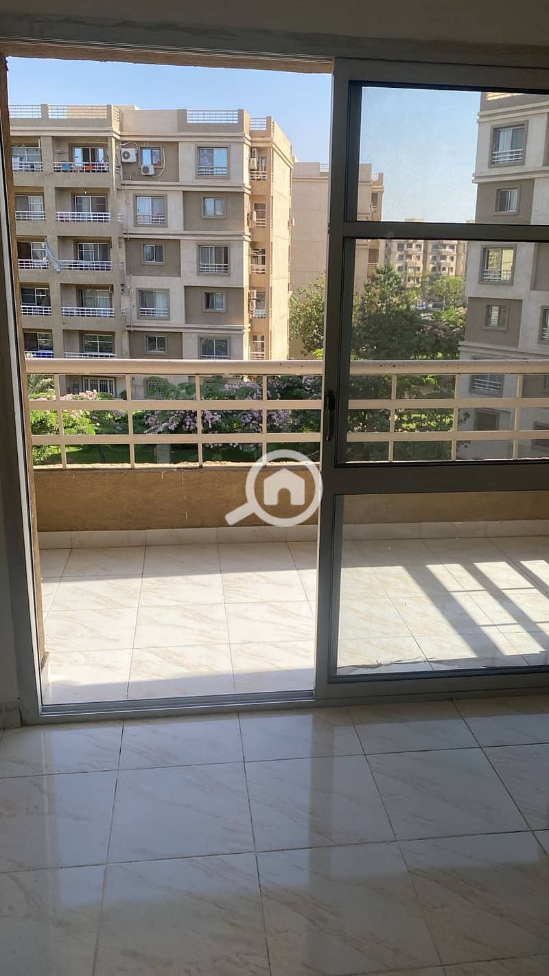 10 1029c501-41fb-48a6-a783-a9b19ab15bbf. jpg