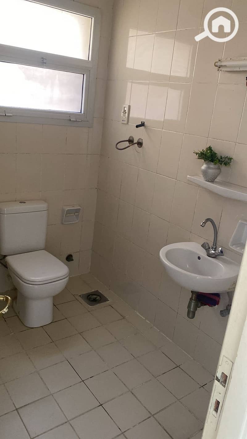 11 ad8d91f4-5842-4018-bb1c-9fe4c5b902ce. jpg