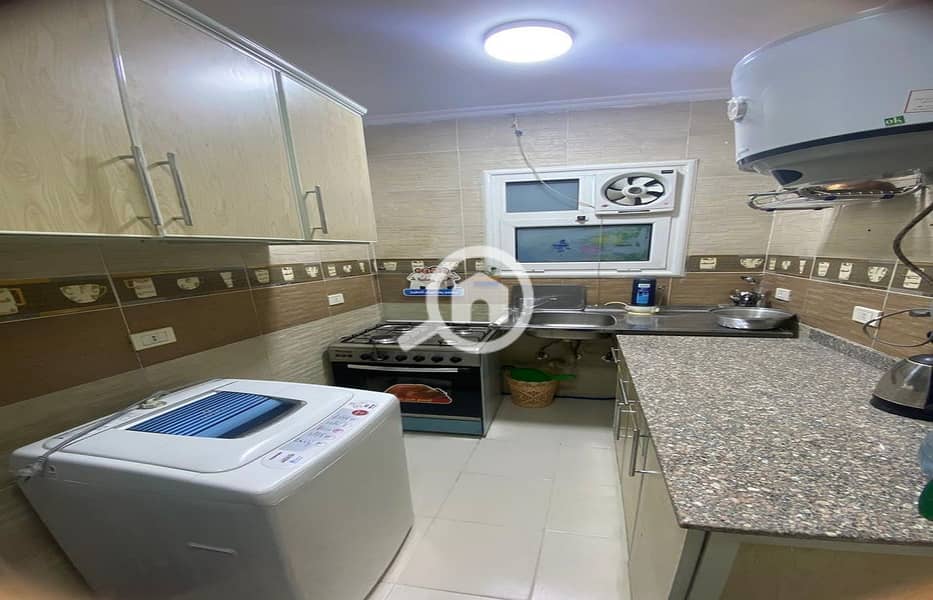 4 1ff8a650-9540-41d3-85b0-55cd313a6eb2. jpg