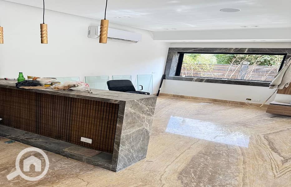 9 4a6b12e6-e266-421c-bf41-34f2cc198a88. jpg